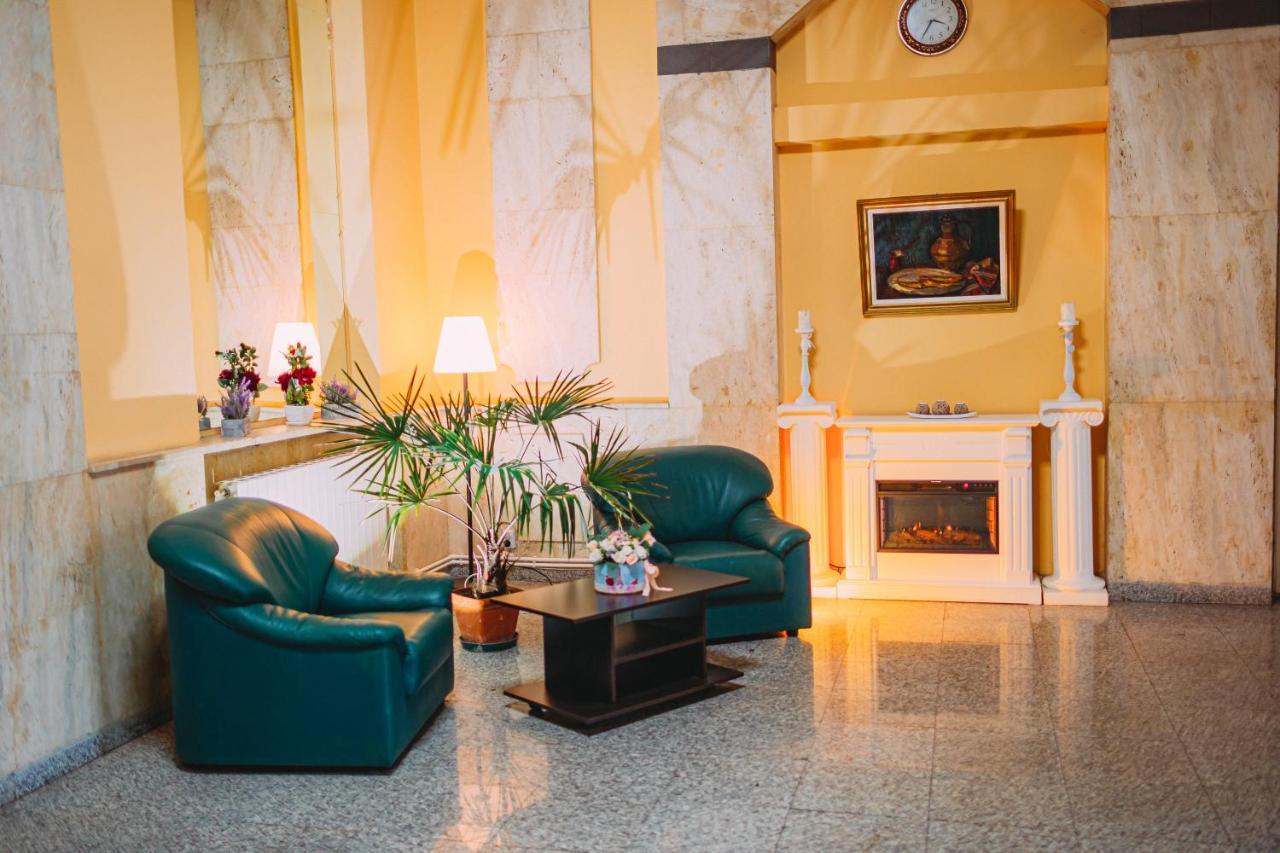 Motel Piatra Corbului Биказ Екстериор снимка